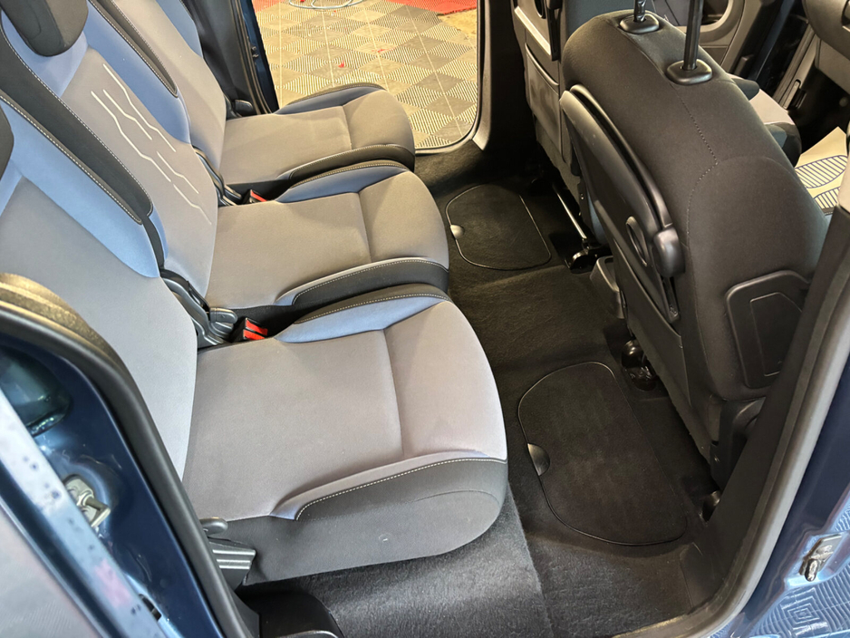 2016 Peugeot Partner Tepee - image 10