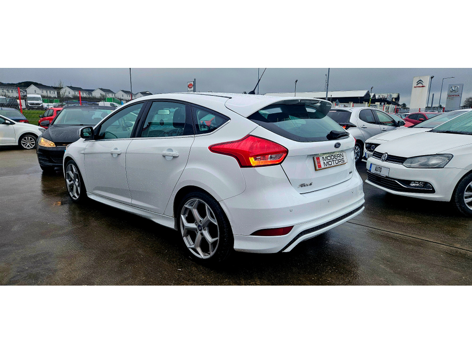 2016 Ford Focus ZETEC S 1.0 ECO 125BHP LOW MILES €9,750