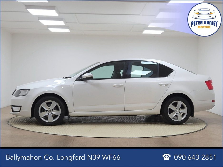 2017 Skoda Octavia - image 8