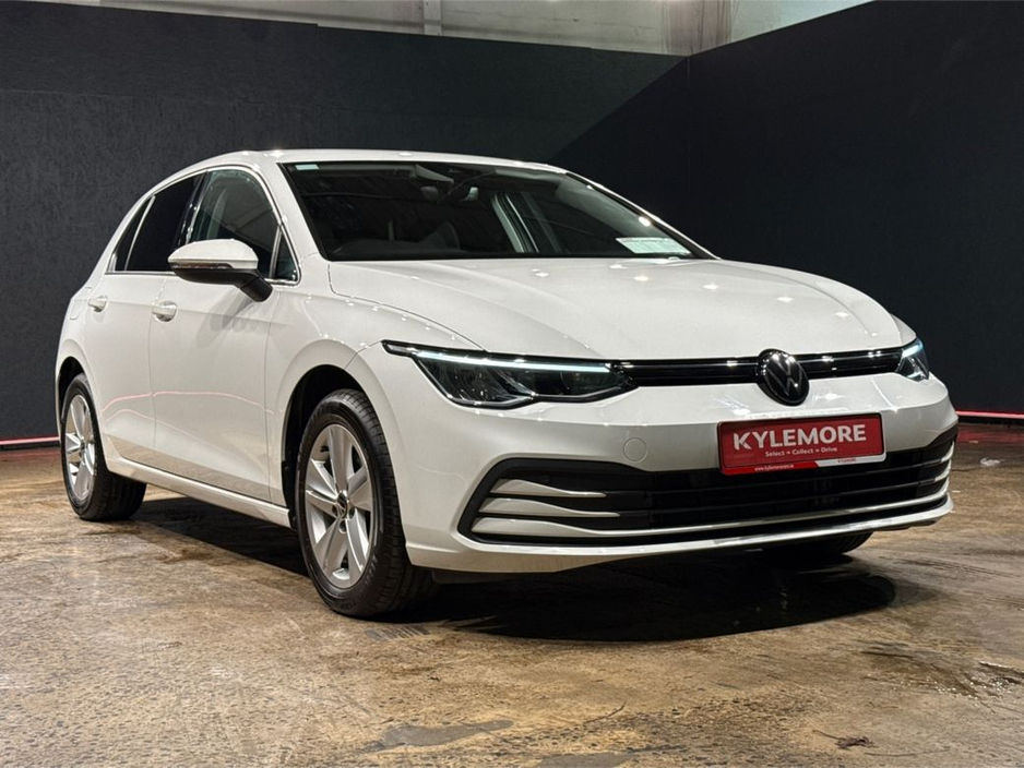 2022 Volkswagen Golf - image 9