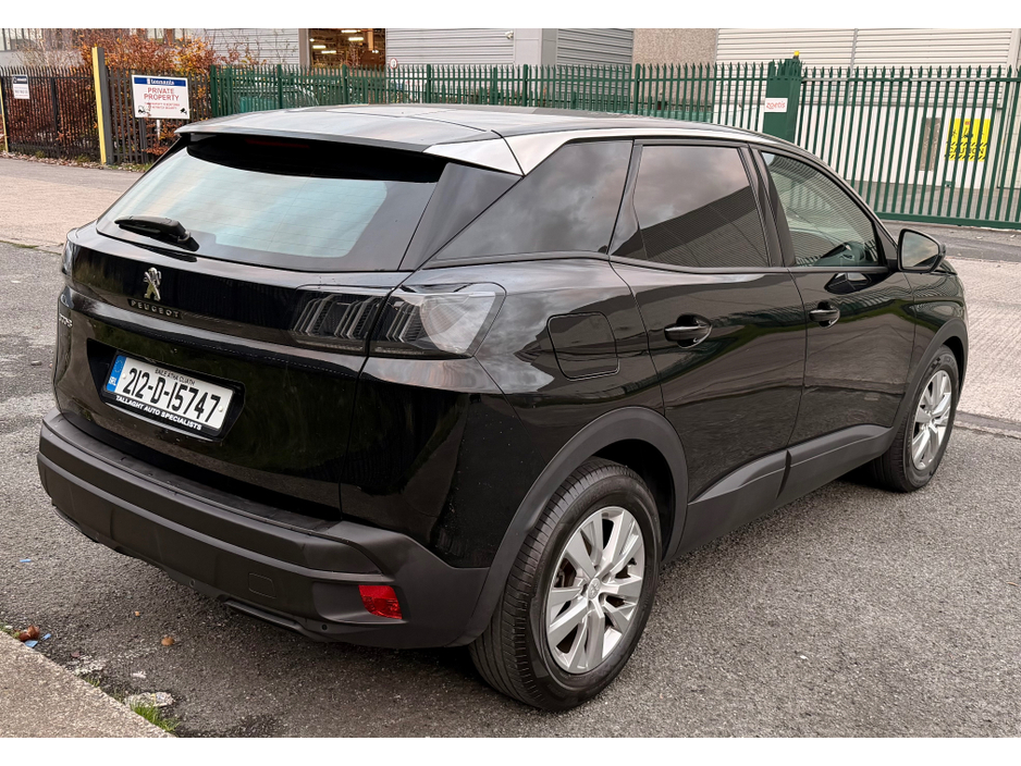 2021 Peugeot 3008 - image 5