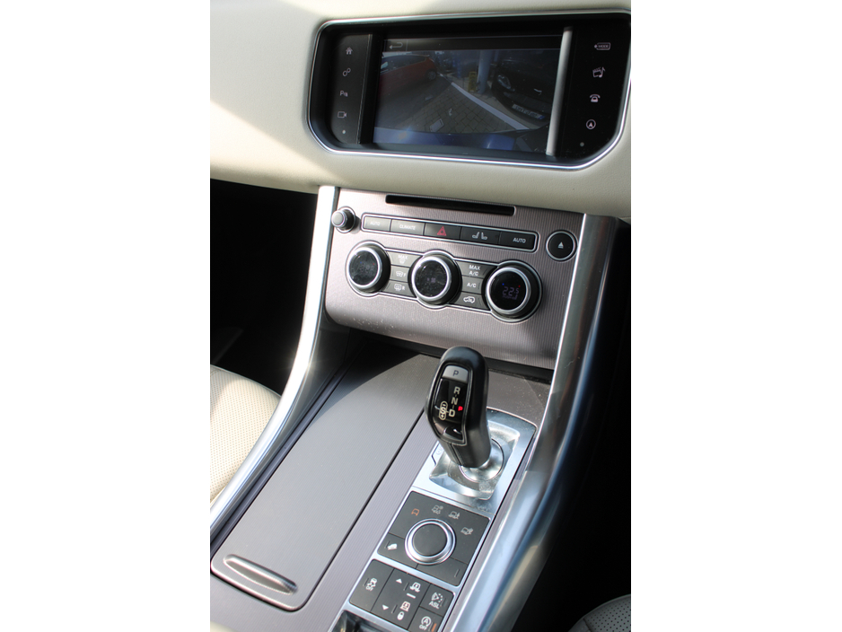 2016 Land Rover Range Rover Sport - image 11