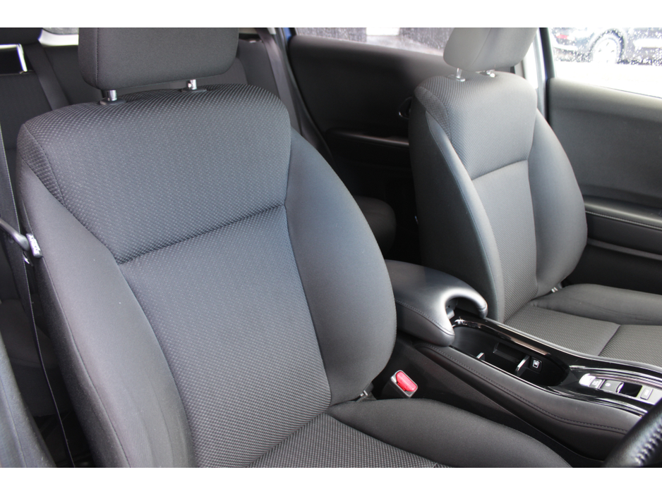 2016 Honda Vezel - image 11