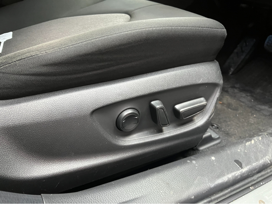 2021 Toyota Camry - image 11