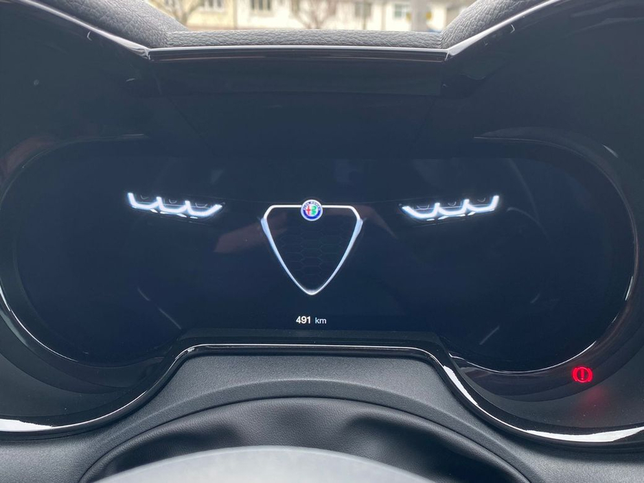 2025 Alfa Romeo Tonale - image 18