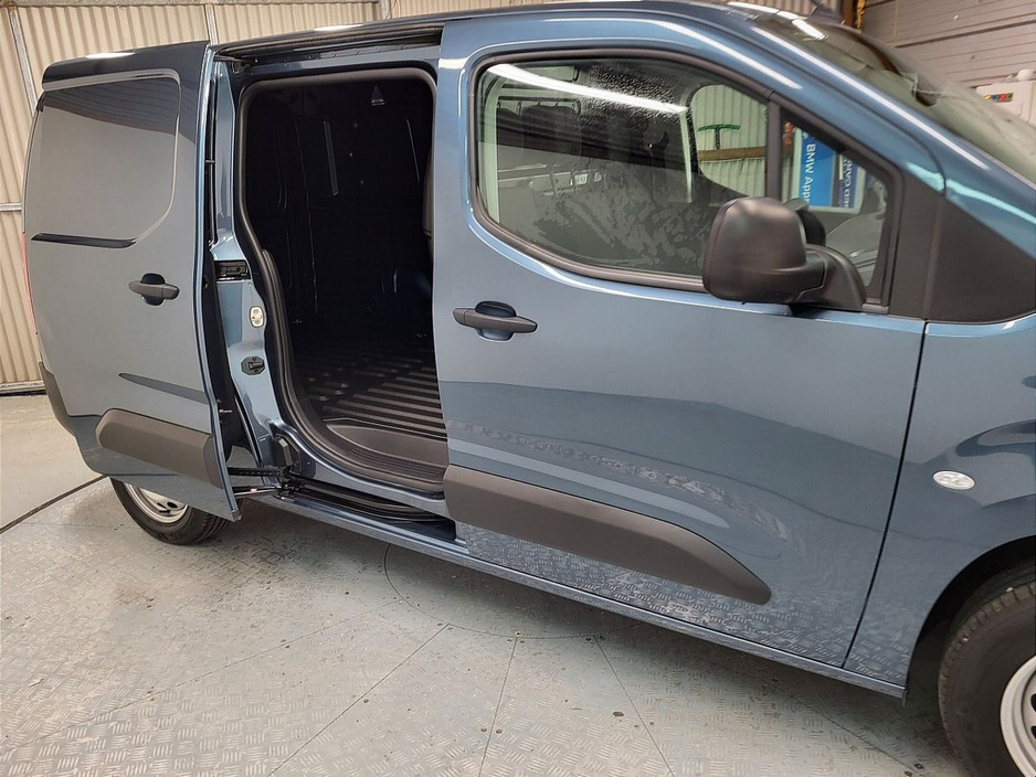 2025 Citroen Berlingo BlueHDi 100 LWB From €83 Per Week €19,500