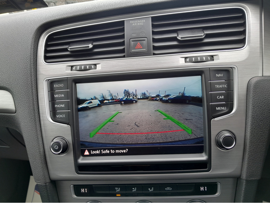 2016 Volkswagen Golf - image 28