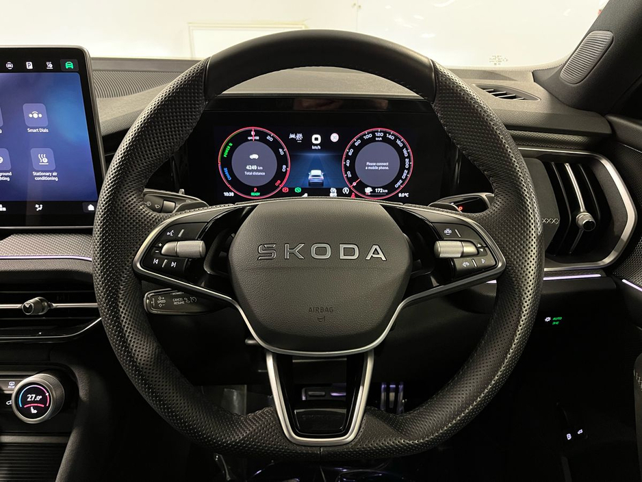 2025 Skoda Kodiaq Sportline IV 1.5TSi PHEV 204BHP - Reversing Camera - Climate Control - Sat Nav - Heated Seats - Keyless Start - Apple CarPlay/Android Auto