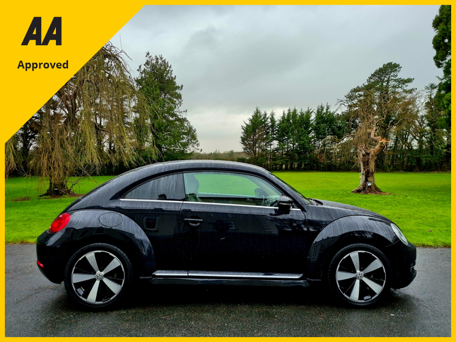 2015 Volkswagen Beetle Design+Auto+Low KM's €13,995