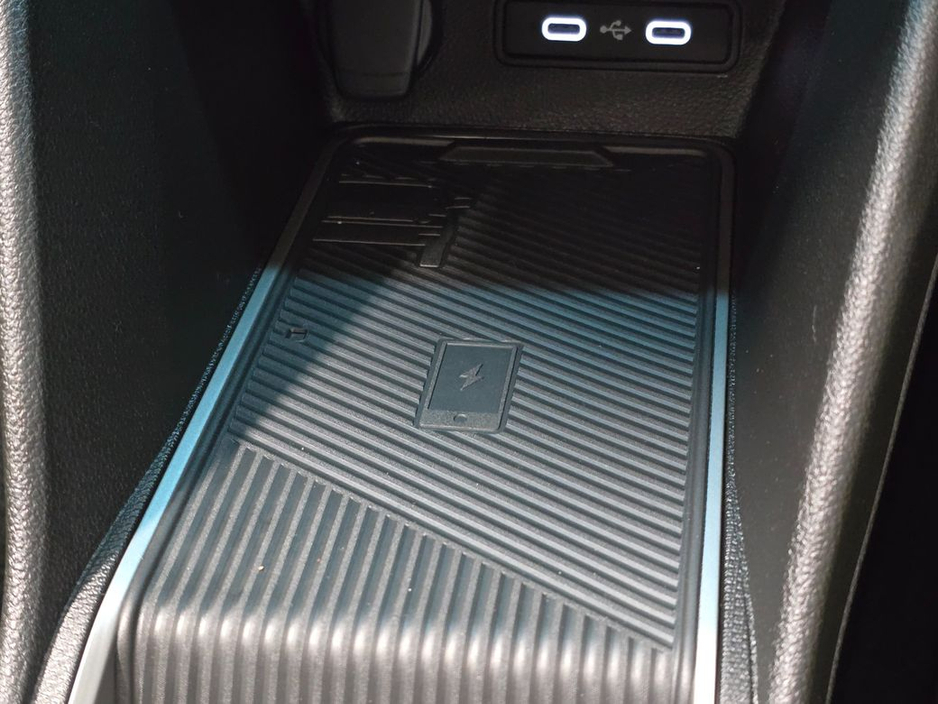 2025 Renault 5 - image 17