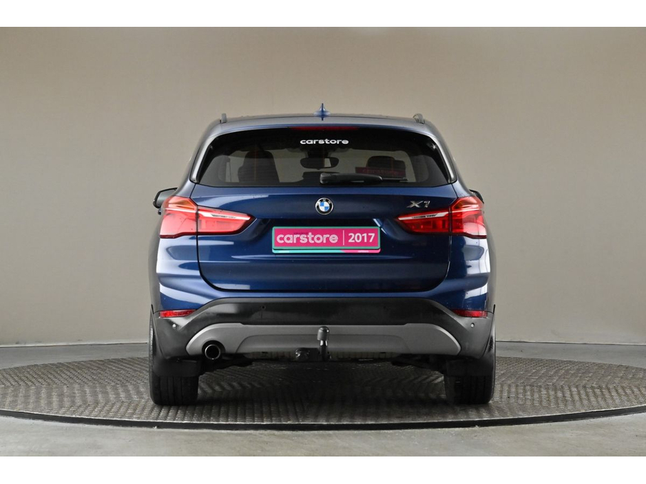 2017 BMW X1 - image 13