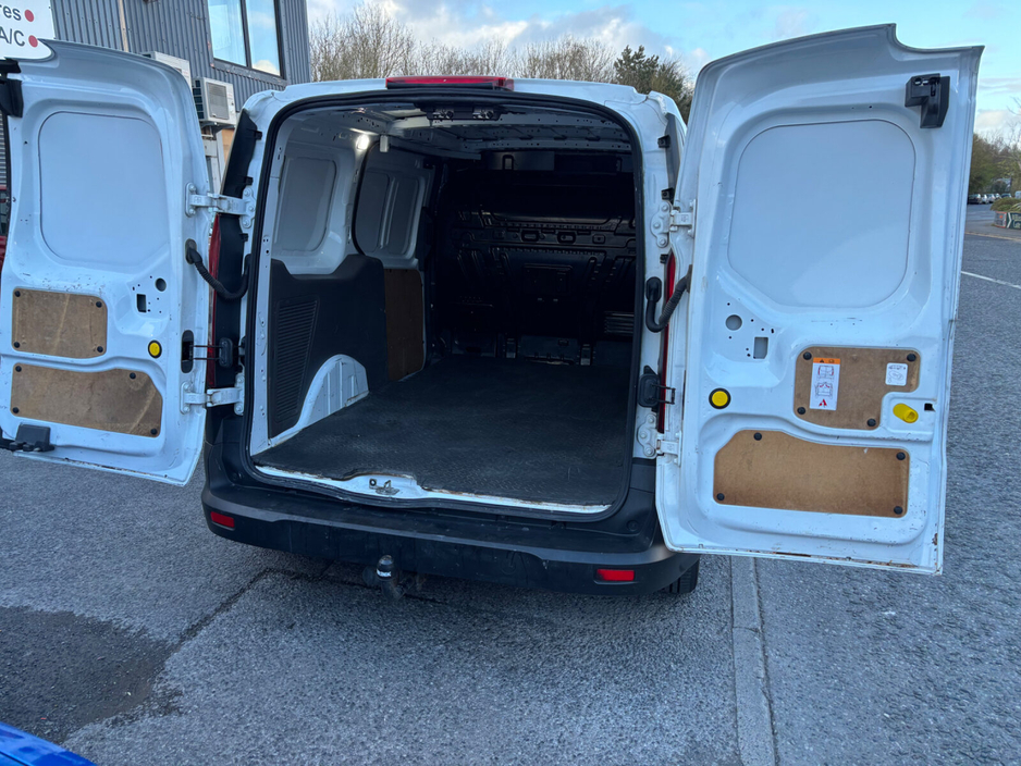 2020 Ford Transit - image 11