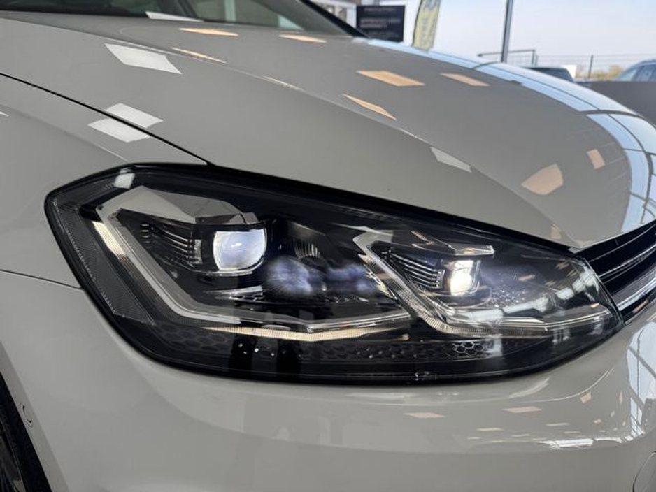 2019 Volkswagen Golf - image 20