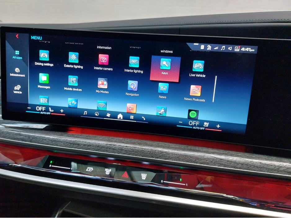 2024 BMW i7 - image 24