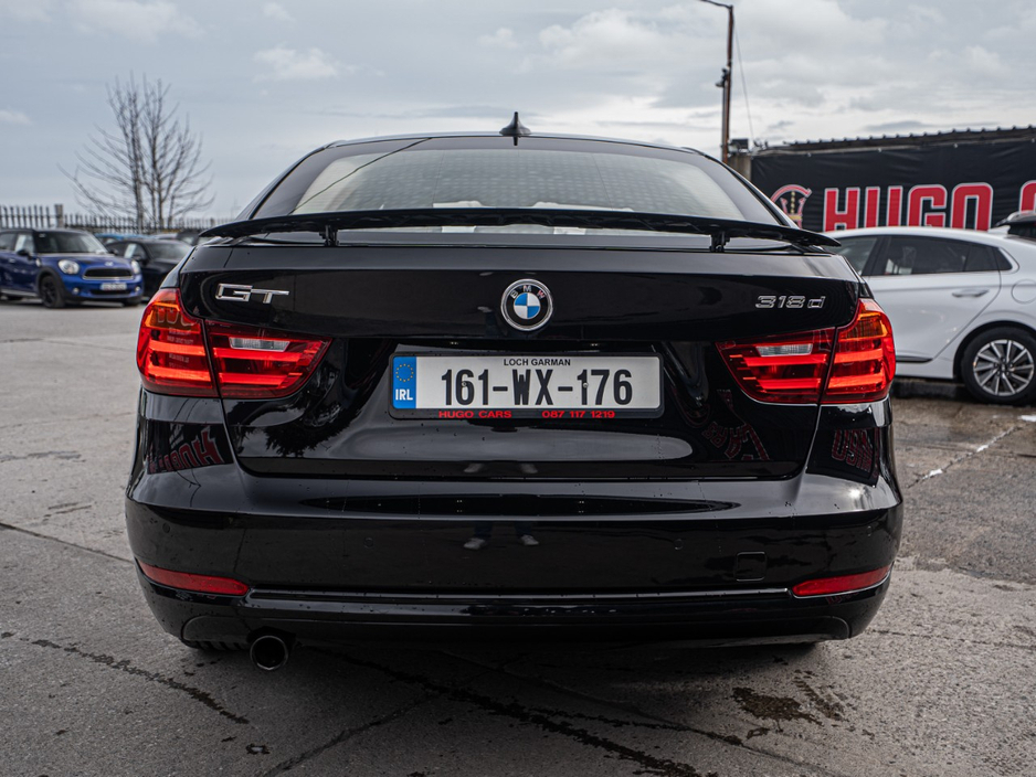 2016 BMW 3 Series - image 15