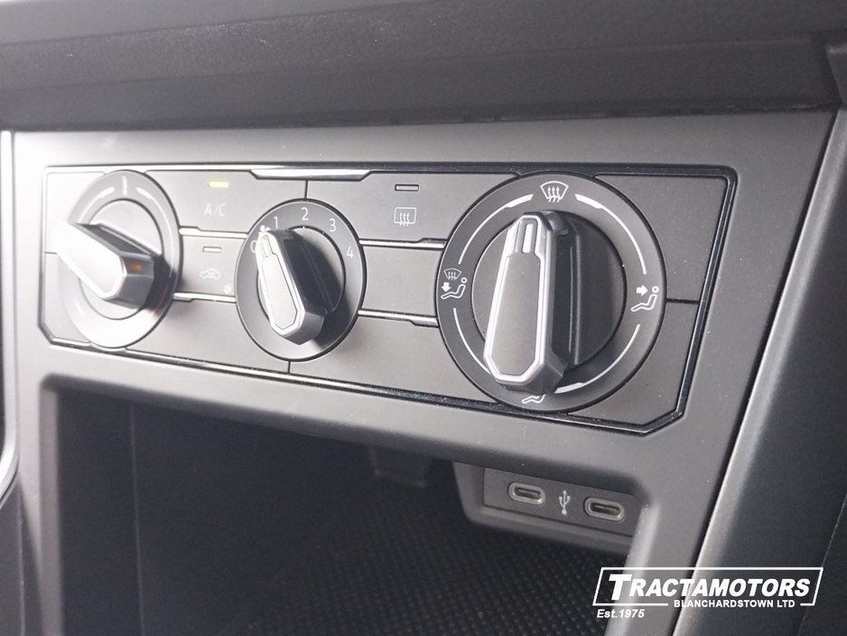 2024 Volkswagen Polo - image 28