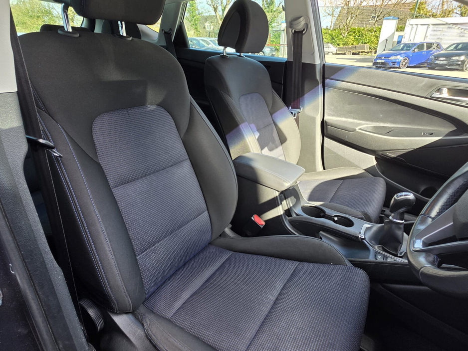 2016 Hyundai Tucson - image 8