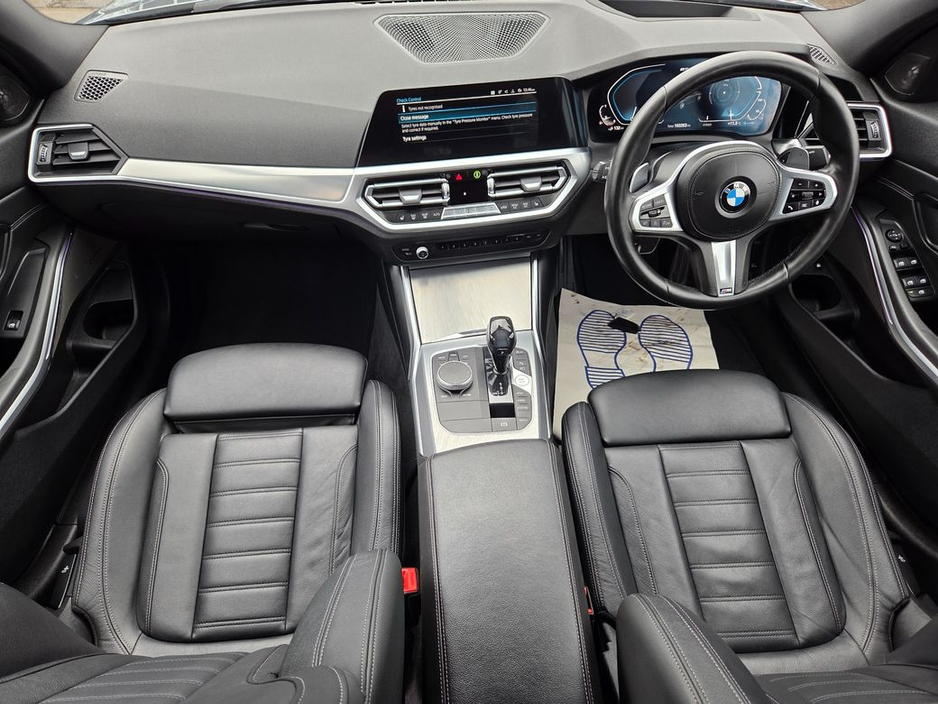 2020 BMW 3 Series - image 12