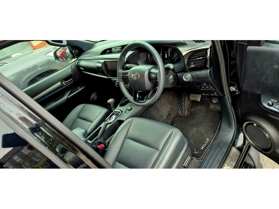 2026 Toyota Hilux - image 9