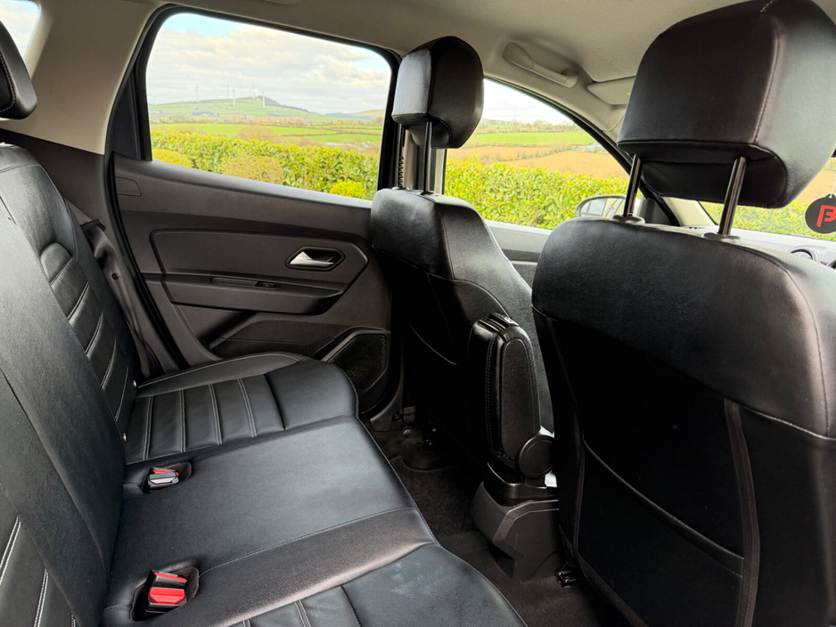 2019 Dacia Duster - image 14