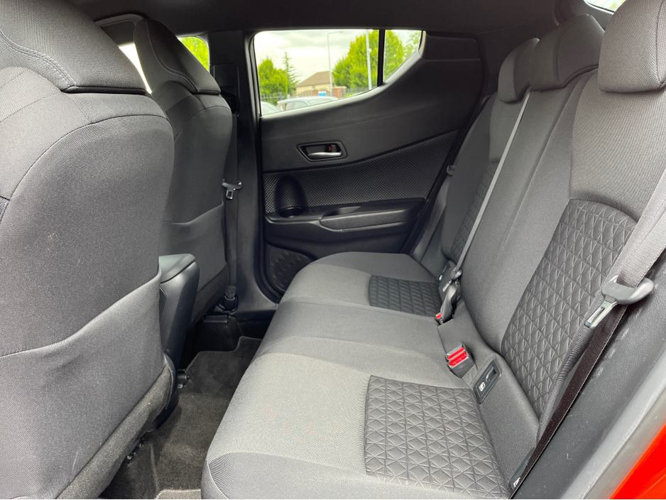 2021 Toyota C-HR 1.8 HYBRID SPORT BI- 4DR AUTO €25,888