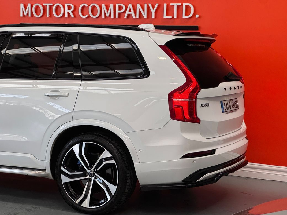 2024 Volvo XC90 - image 10