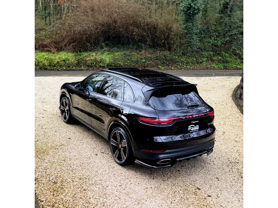 2022 Porsche Cayenne 2022 (221) Porsche Cayenne 3.0 V6 E-Hybrid S (462 BHP) €64,999