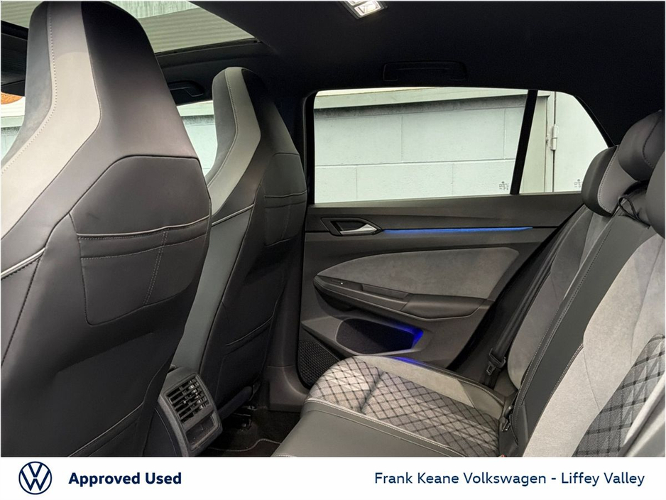 2024 Volkswagen Golf - image 6