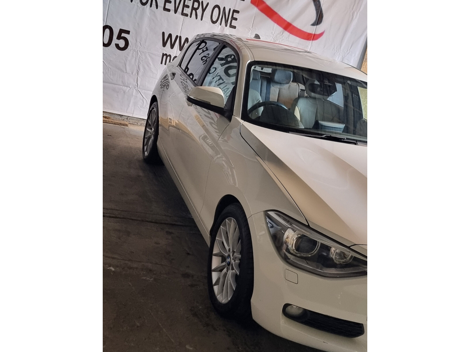 2014 BMW 1 Series - image 2