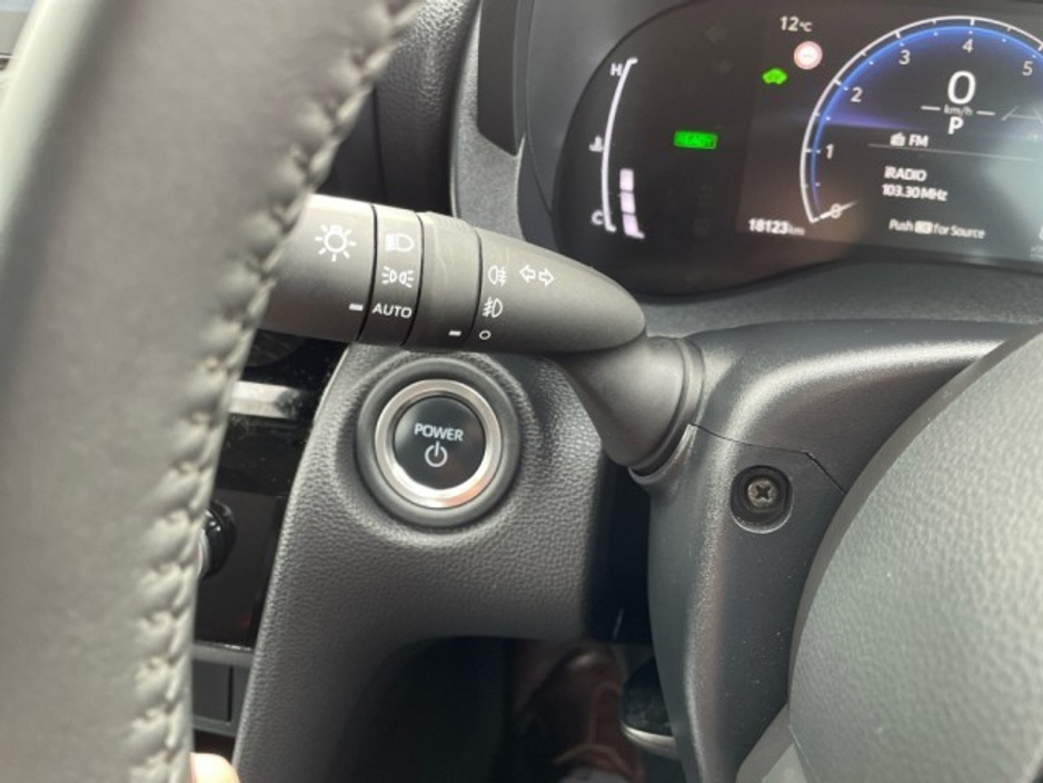 2025 Toyota Yaris Cross - Save EUR 3,000 - Luna - 1.5 Hybrid - Automatic - EUR 180 Tax // Remote Central Locking // Front Electric Windows // Rear Electric Windows // Electric Mirrors // Finger Tip Stereo Controls €30,850