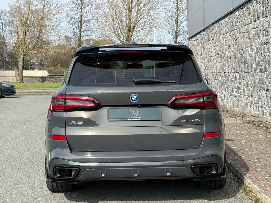 2022 BMW X5 - image 3