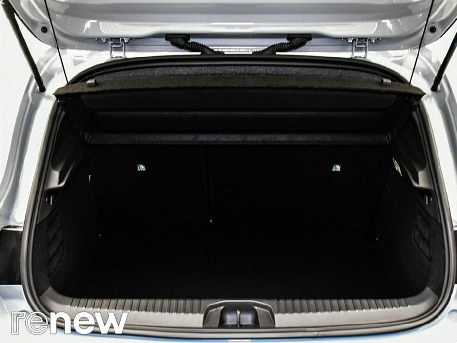 2025 Renault Clio - image 12