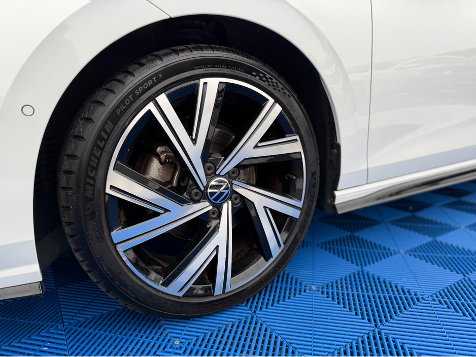 2022 Volkswagen Golf **DEPOSIT TAKEN** R-LINE- 1.5 PETROL E-TSI -AUTO - 12M WARRANTY - CAR: 1792 €24,950