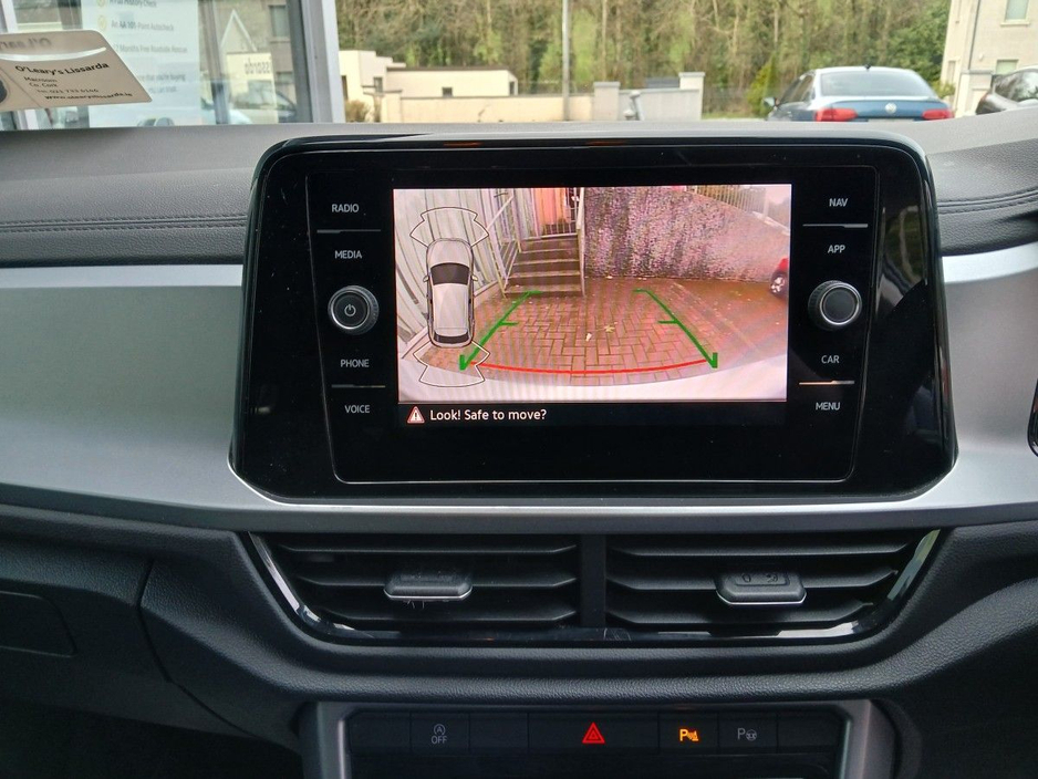 2024 Volkswagen T-Roc - image 16