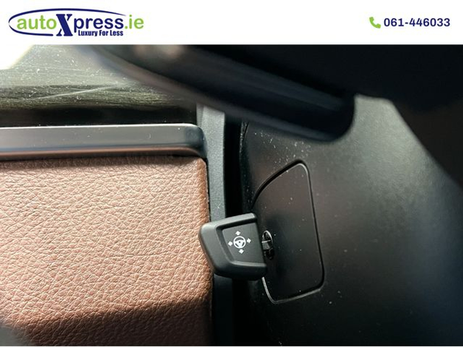 2016 BMW 5 Series - image 34