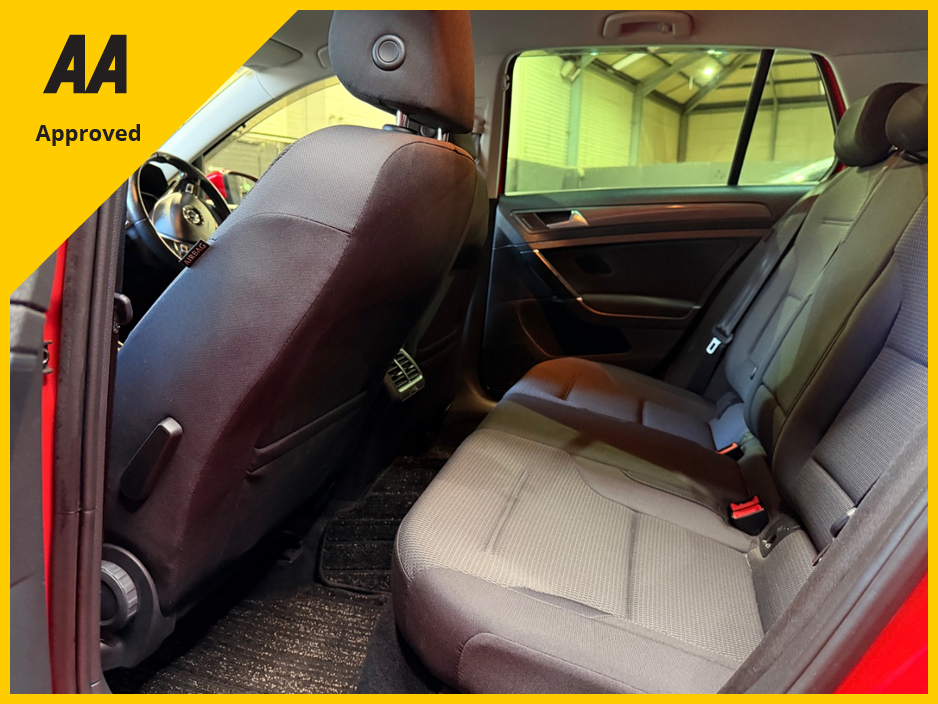 2018 Volkswagen Golf - image 19