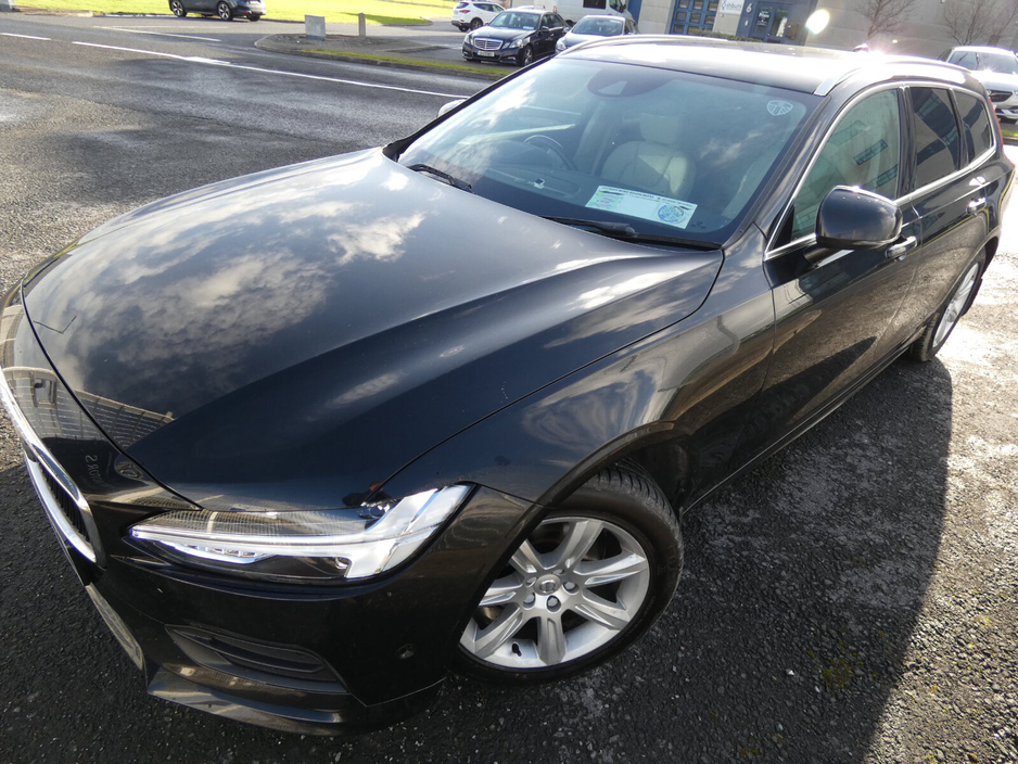 2019 Volvo V90 D4 (190hp) Momentum Auto €22,450
