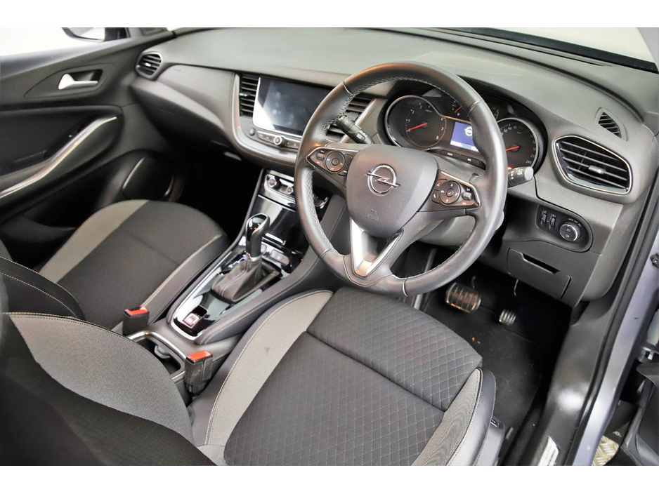 2020 Opel Grandland X - image 13