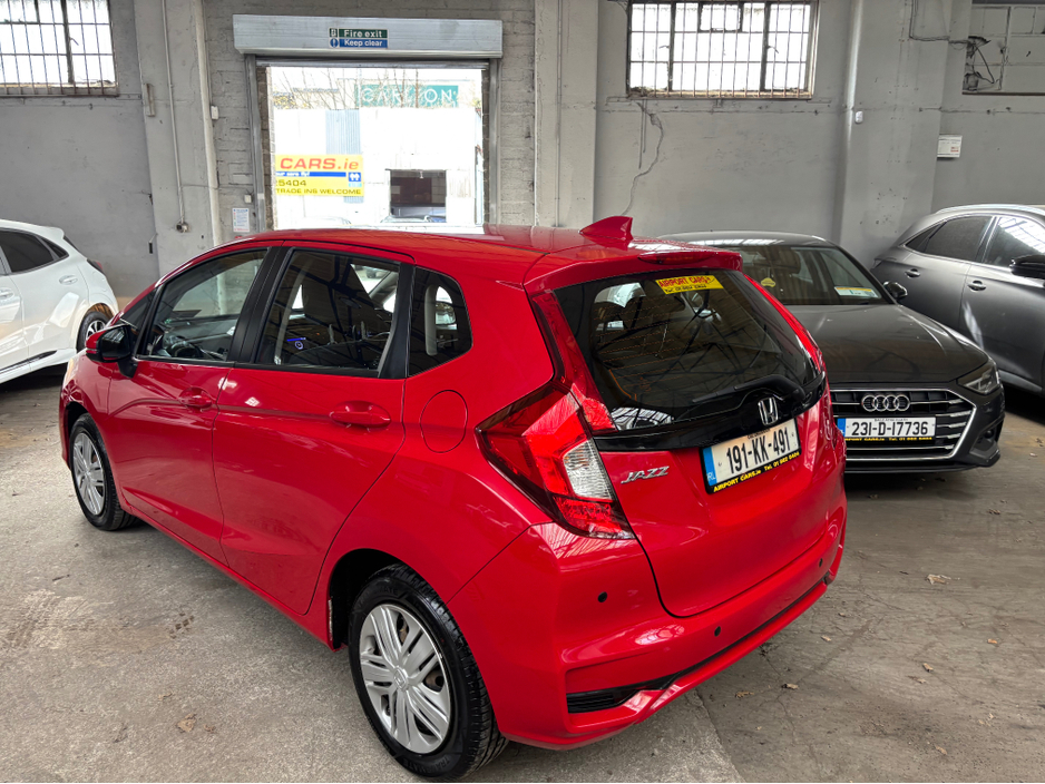 2019 Honda Jazz - image 15