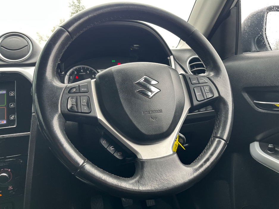 2015 Suzuki Vitara - image 18