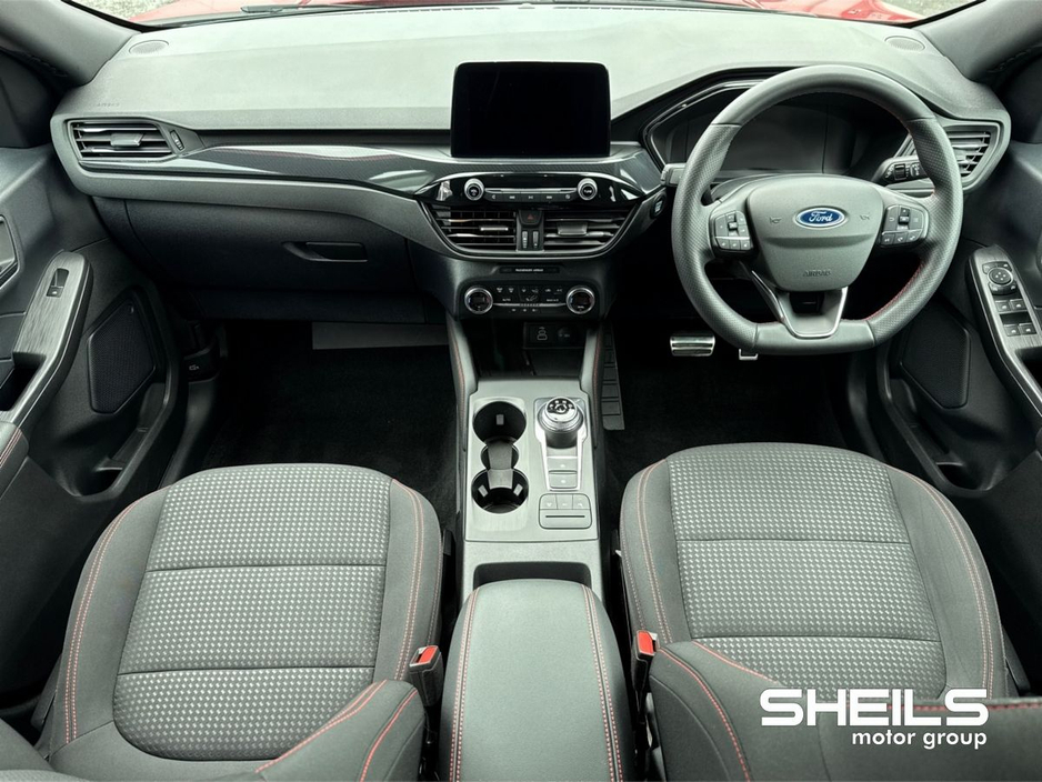 2022 Ford Kuga - image 3