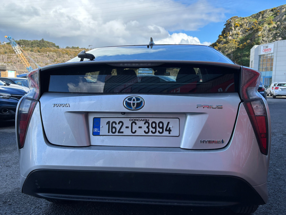 2016 Toyota Prius - image 15