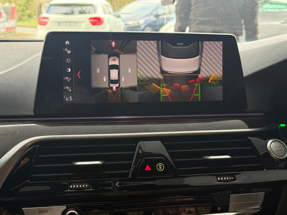 2019 BMW 5 Series - image 18