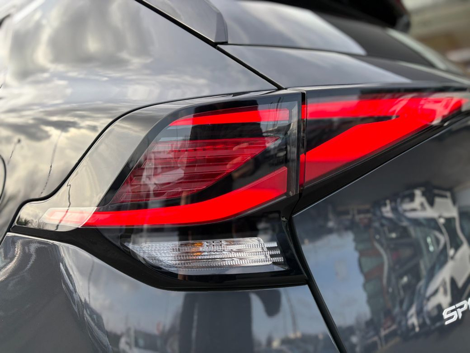 2022 Kia Sportage - image 11