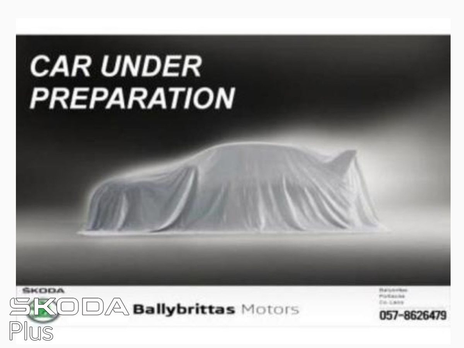 2023 Skoda Octavia - image 2