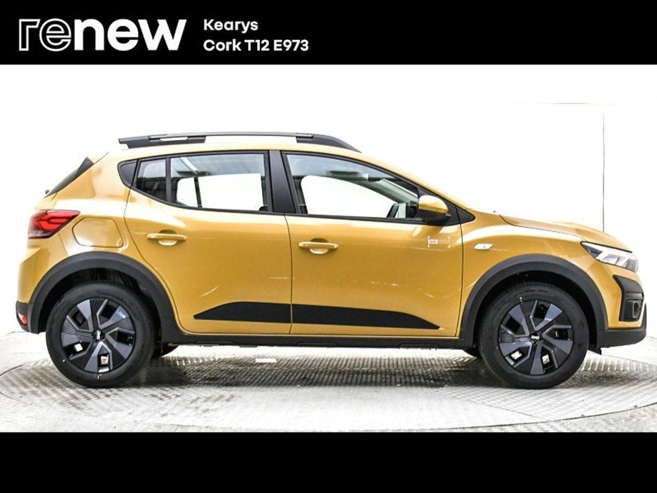 2025 Dacia Sandero Stepway Expression TCe 90 GSR2 €22,900