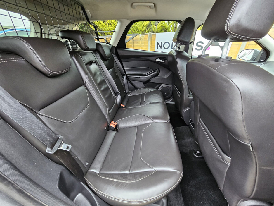 2017 Ford Focus - image 22