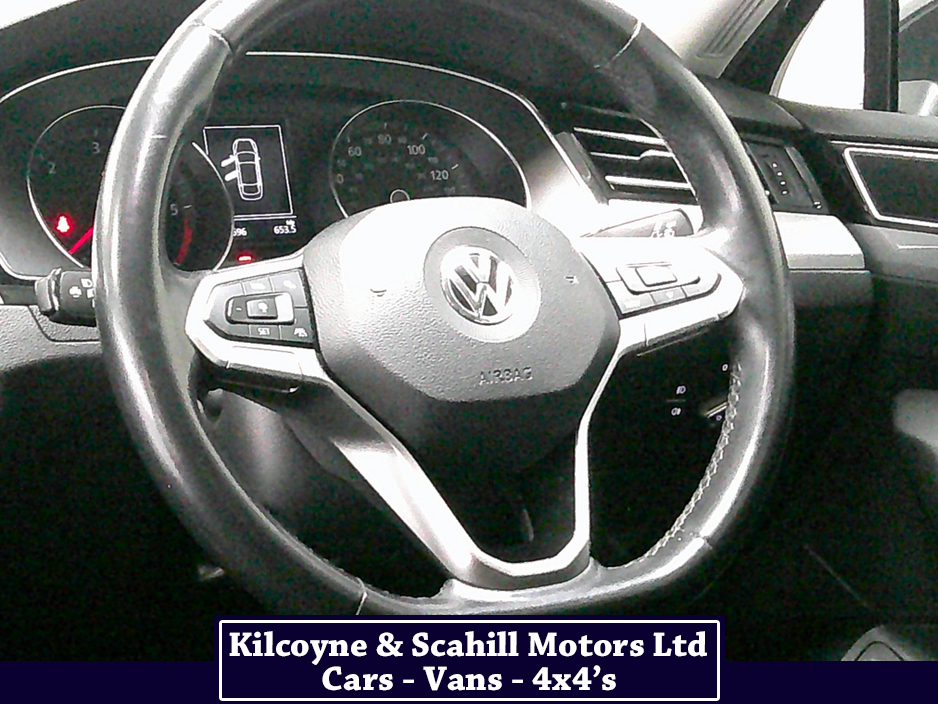 2020 Volkswagen Passat - image 19