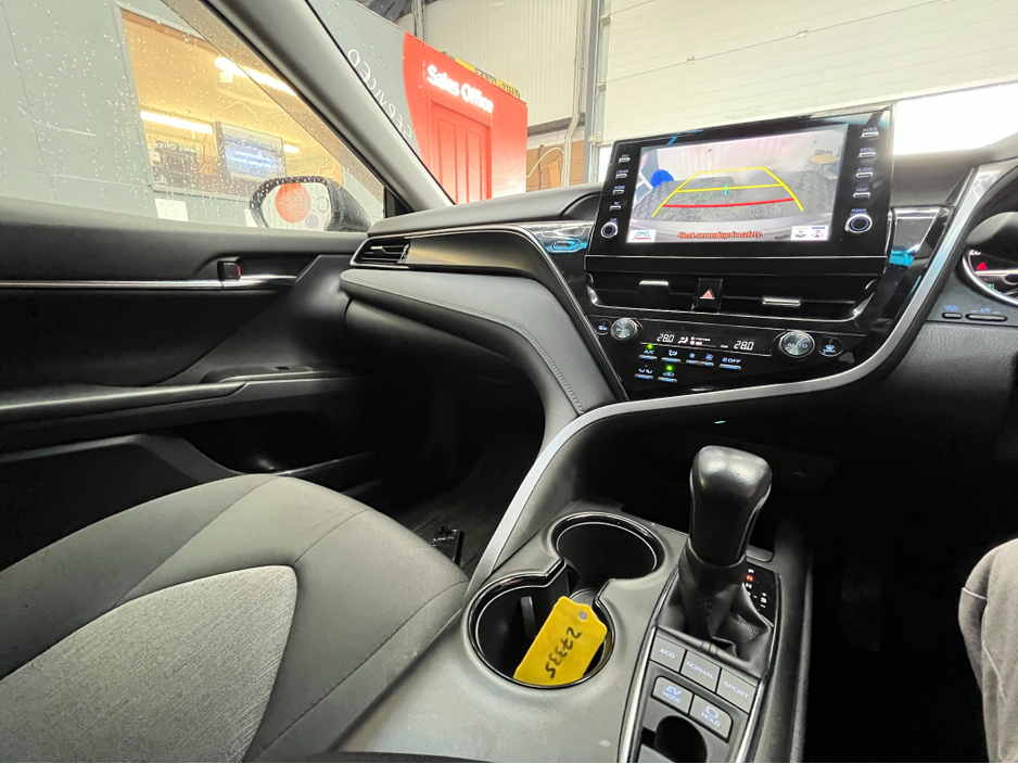 2022 Toyota Camry - image 17