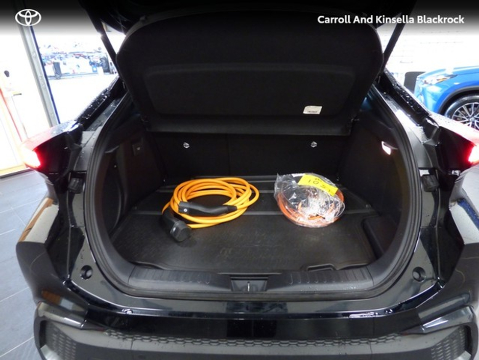 2024 Toyota C-HR - image 11